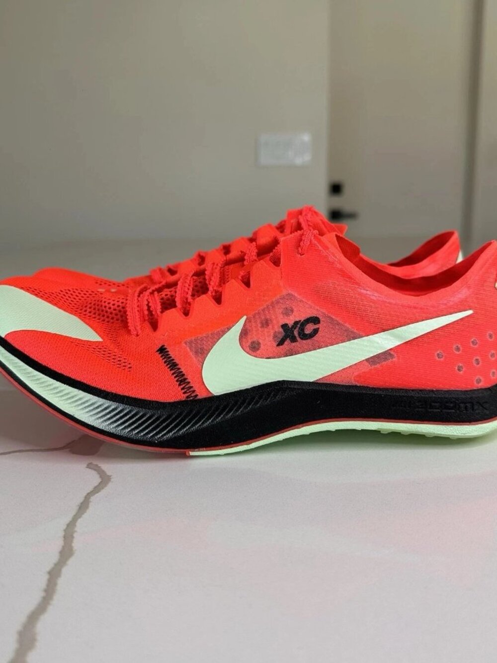 Nike ZoomX Dragonfly XC Bright Crimson Men’s Size 7 Women’s 8.5 DX7992-600